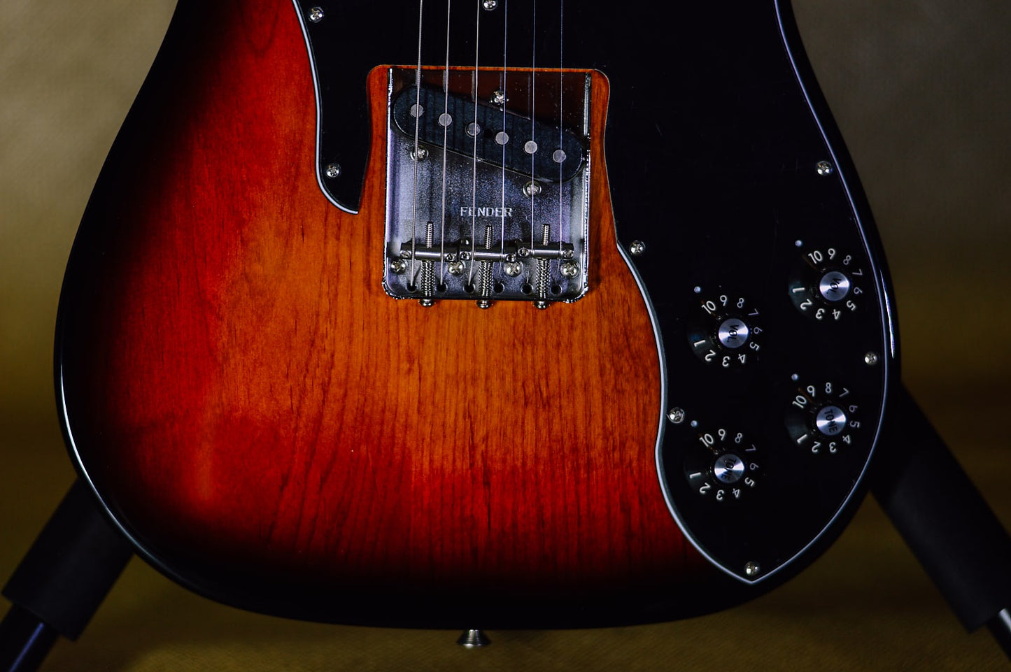 Fender American Original 70s Telecaster Custom 3-Color Sunburst front